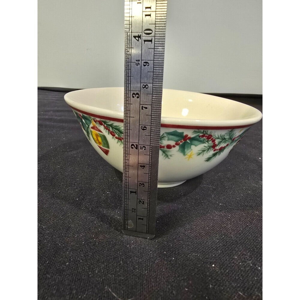 Pfaltzgraff Holiday Garland Christmas Cereal / Soup Bowl – 6" Holly &Ornaments