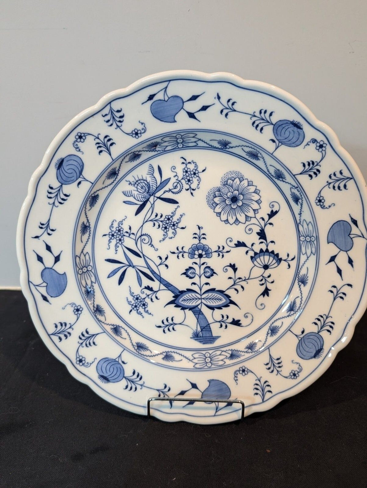 Teichert Blue Onion Oval Serving Bowl 12.75" – Late 19th Century