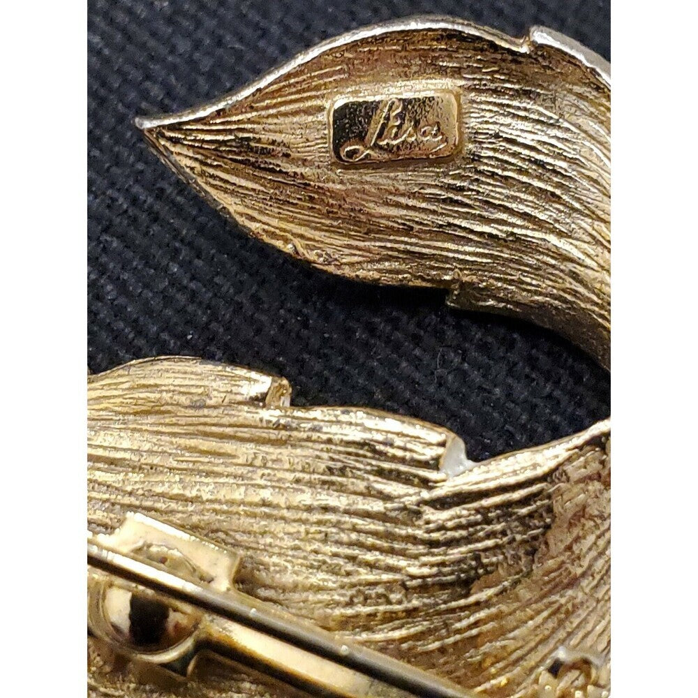 Vintage Signed Lisa Costume Jewelry Leaf - Gold Tone Brooch/Pin