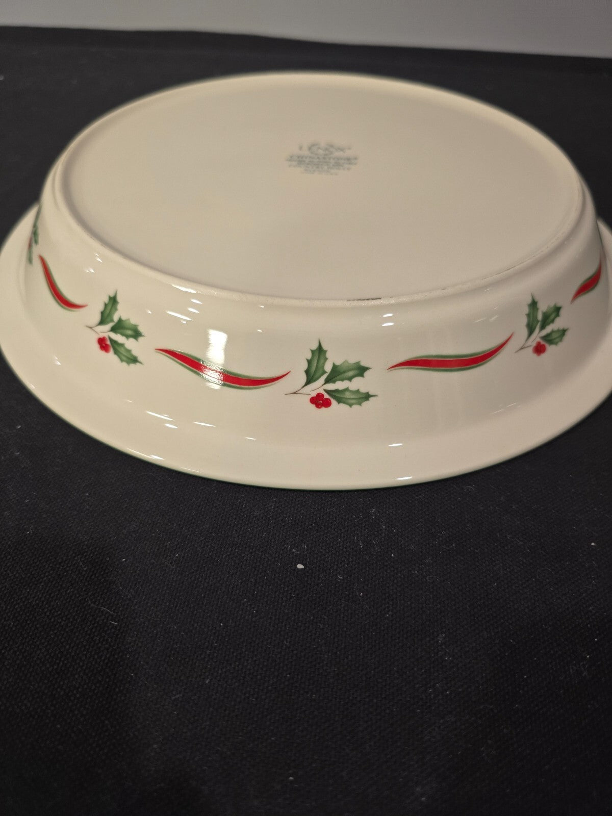 Lenox Chinastone Country Holly 11" Deep Dish Pie Baker Tart Plate USA