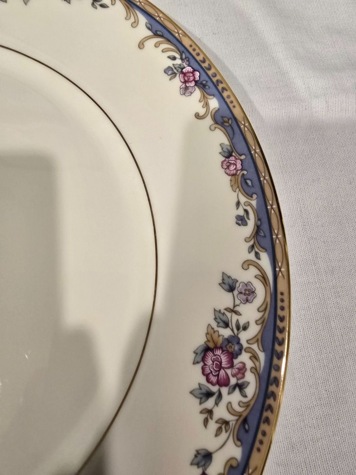 Lenox Southern Vista Dinner Plates 10 7/8" Set of 2 Floral Blue Gold Trim