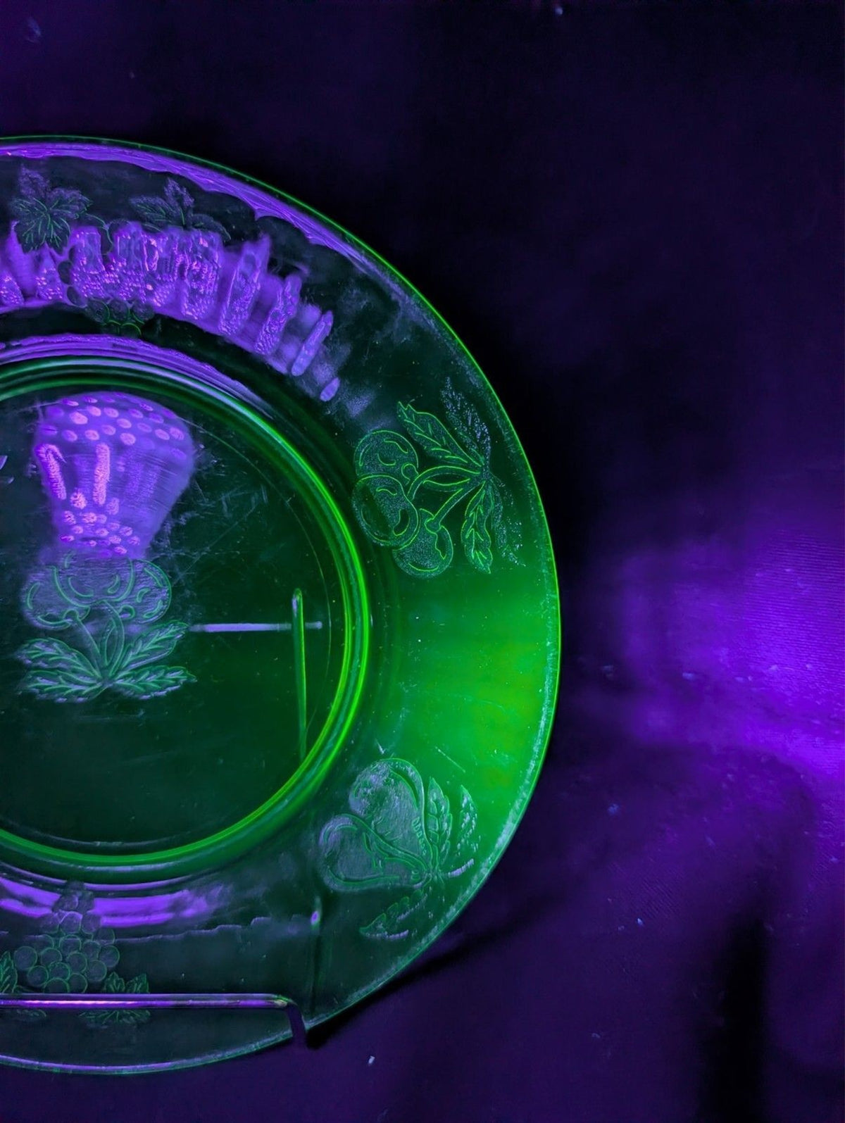 Set 2 Hazel Atlas Fruits Uranium Green Depression Glass Salad Plates 8 Inch
