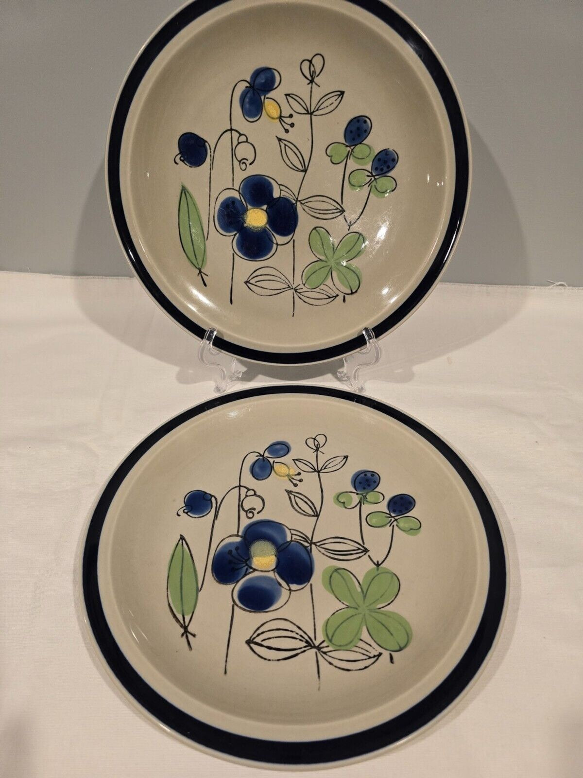 Set of 2 Quasar Petit Fleur Sy-9873R Dinner Plate Stone Ware Japan Hand painted