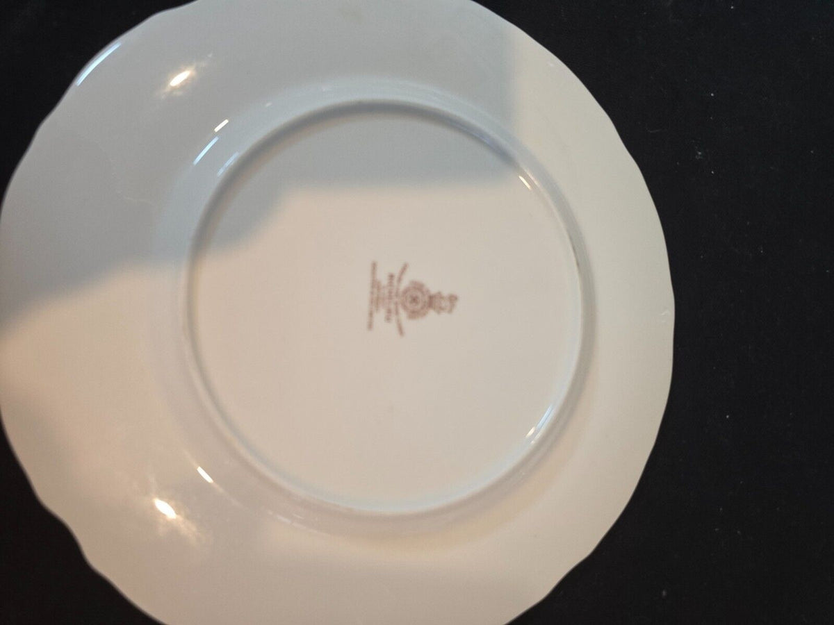 Set of 4 Royal Doulton Richelieu White/Gold 8" Salad Plates H4957