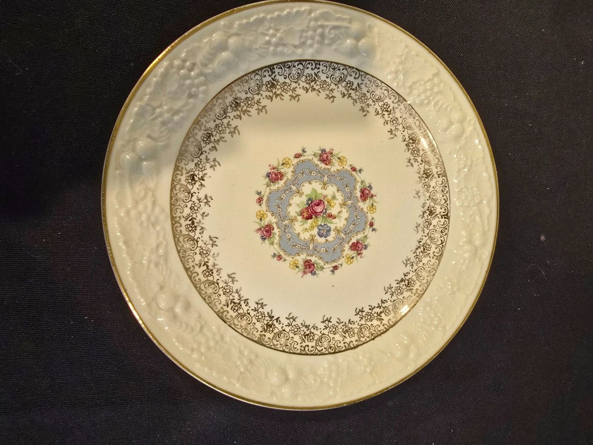 4 Homer Laughlin Theme D6195 Dinner Plates  Eggshell Embossed Gold Floral 1956