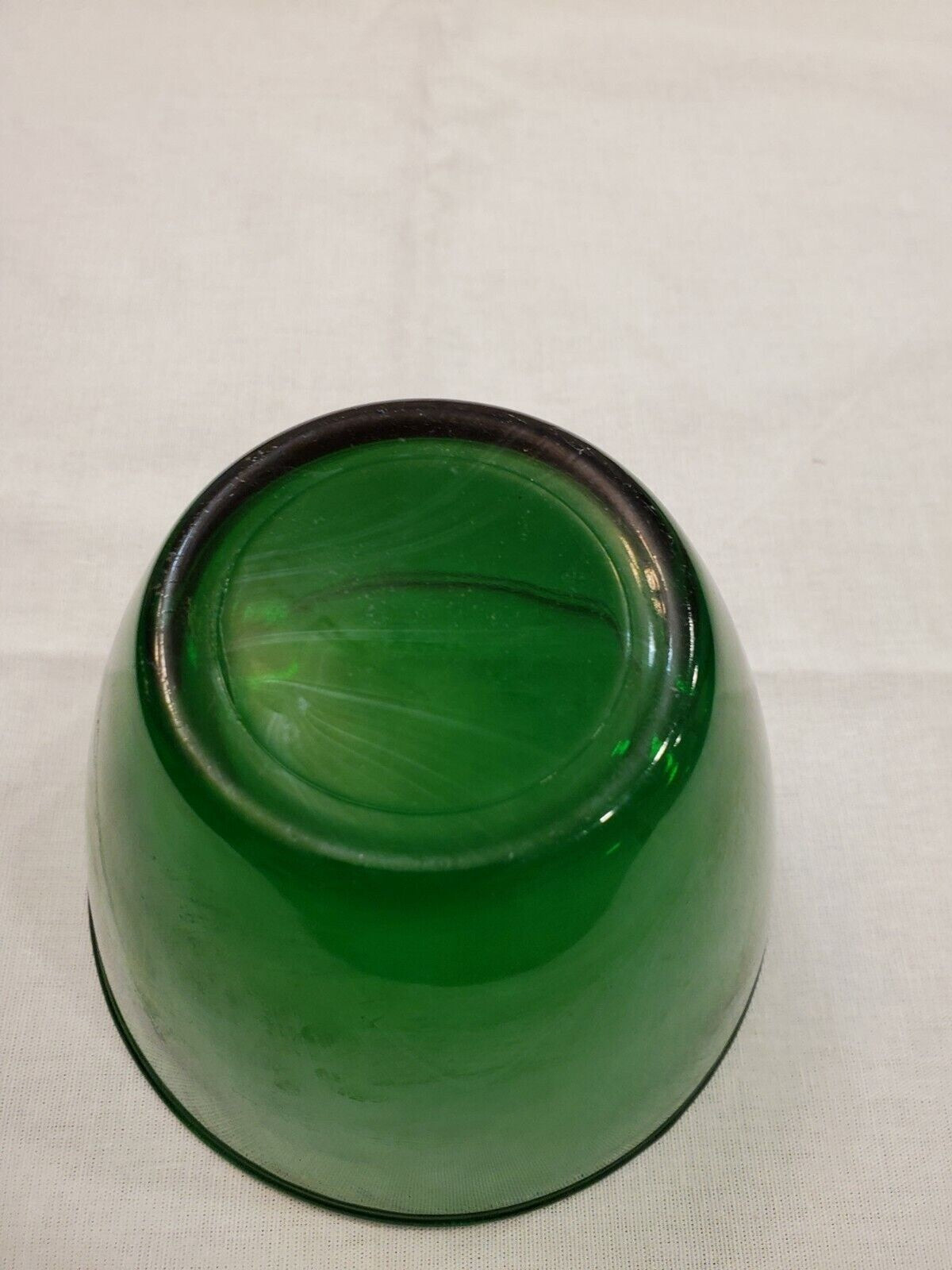 Anchor Hocking Green Splash-proof Bowls Set Of 2, 5.5" wide x 4" tall.