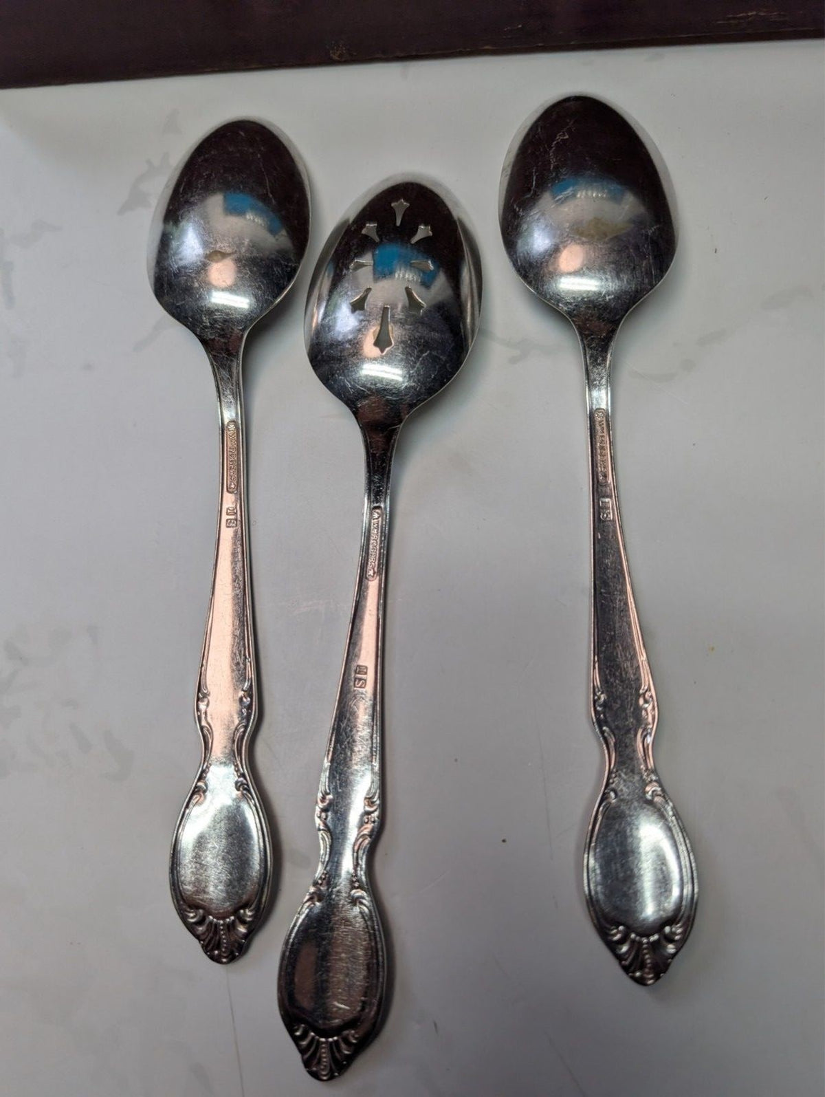 WM Rogers Precious Mirror Silverplate Flatware Set 41 Pc with Chest