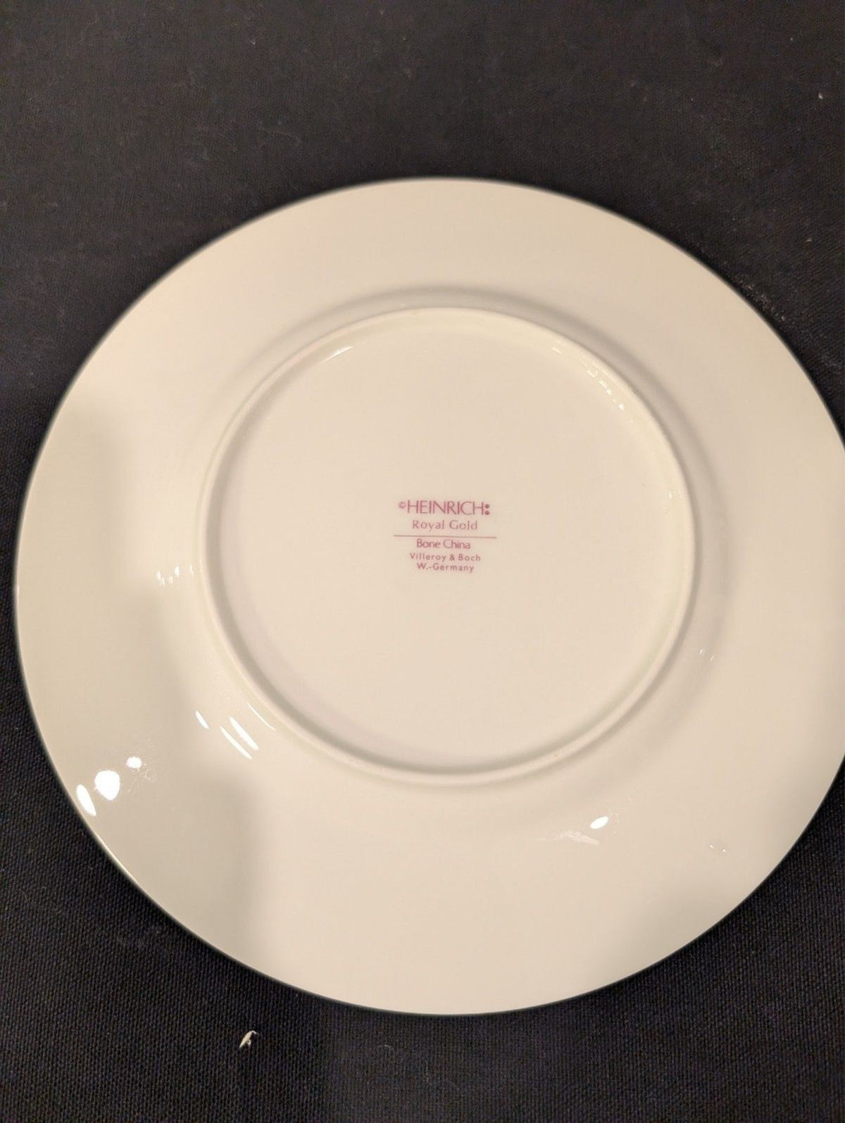 Heinrich Royal Gold Salad Plates Set of 4 – 8.75" – Villeroy & Boch W. German