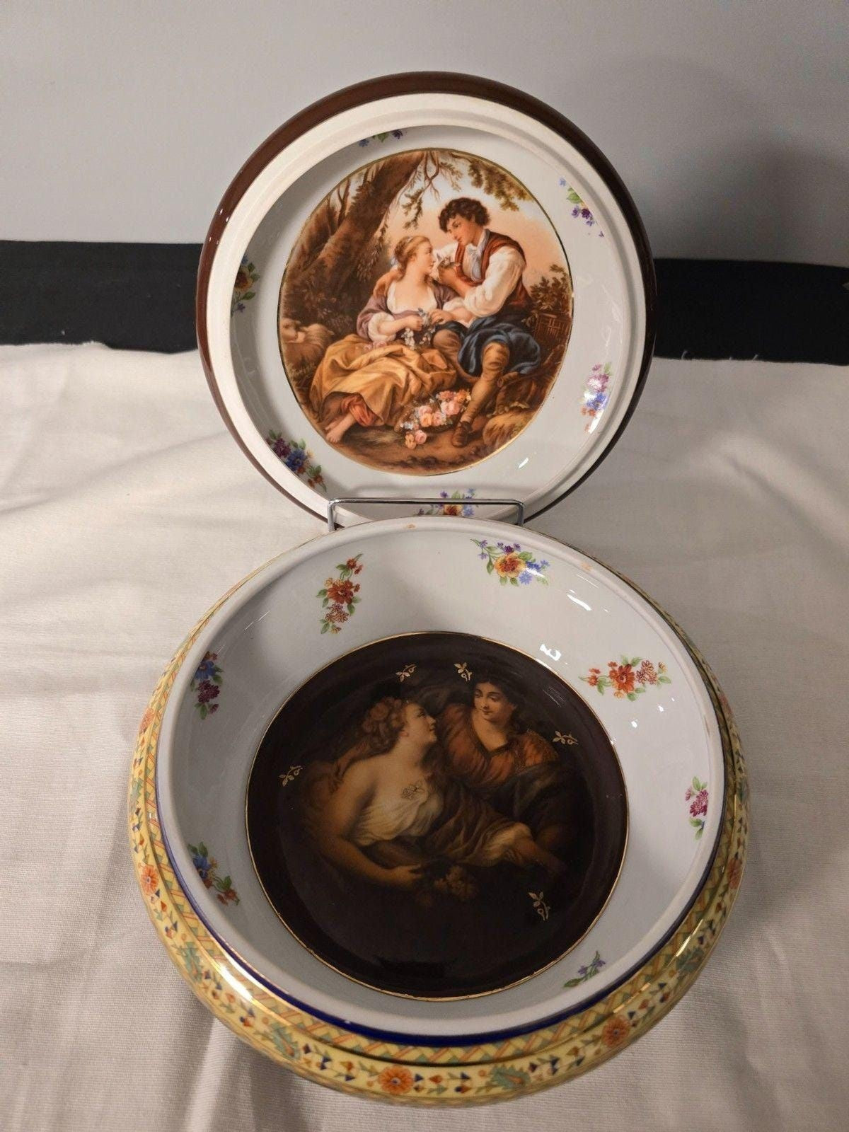 Vintage Carlsbad Fine Porcelain Dresser Box  Romantic Couple, Cobalt & Gilt
