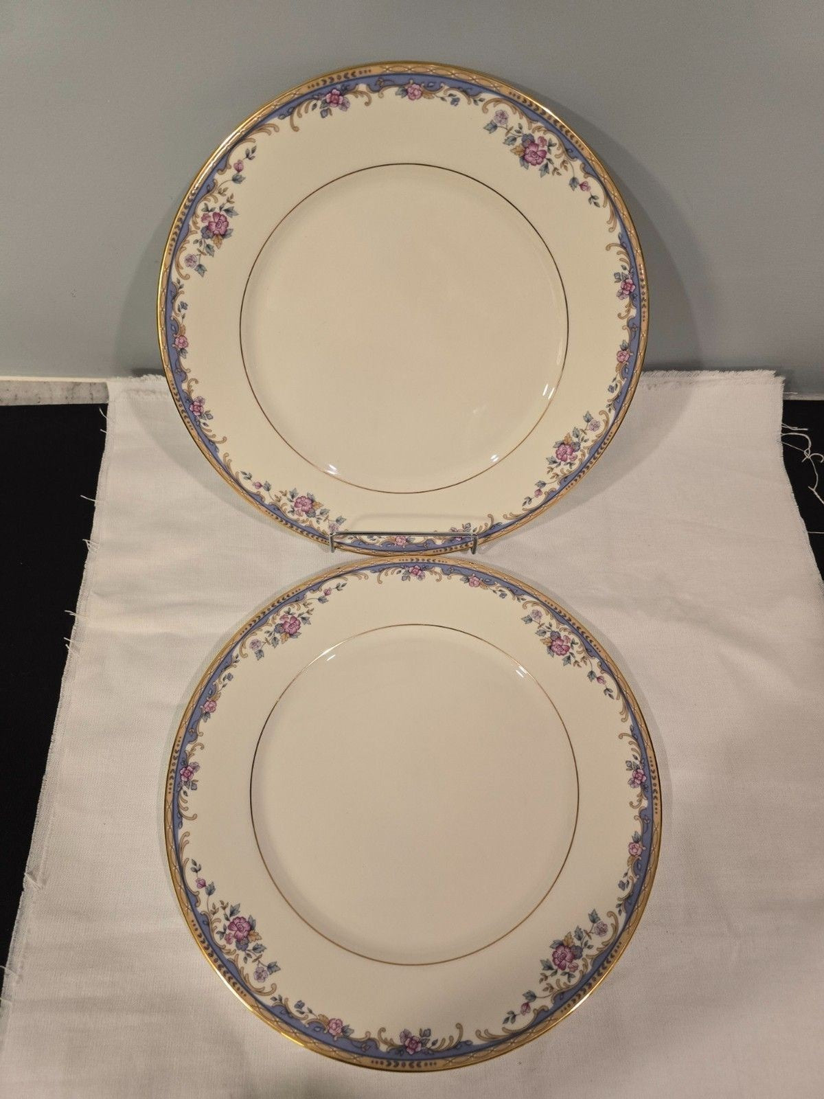 Lenox Southern Vista Dinner Plates 10 7/8" Set of 2 Floral Blue Gold Trim