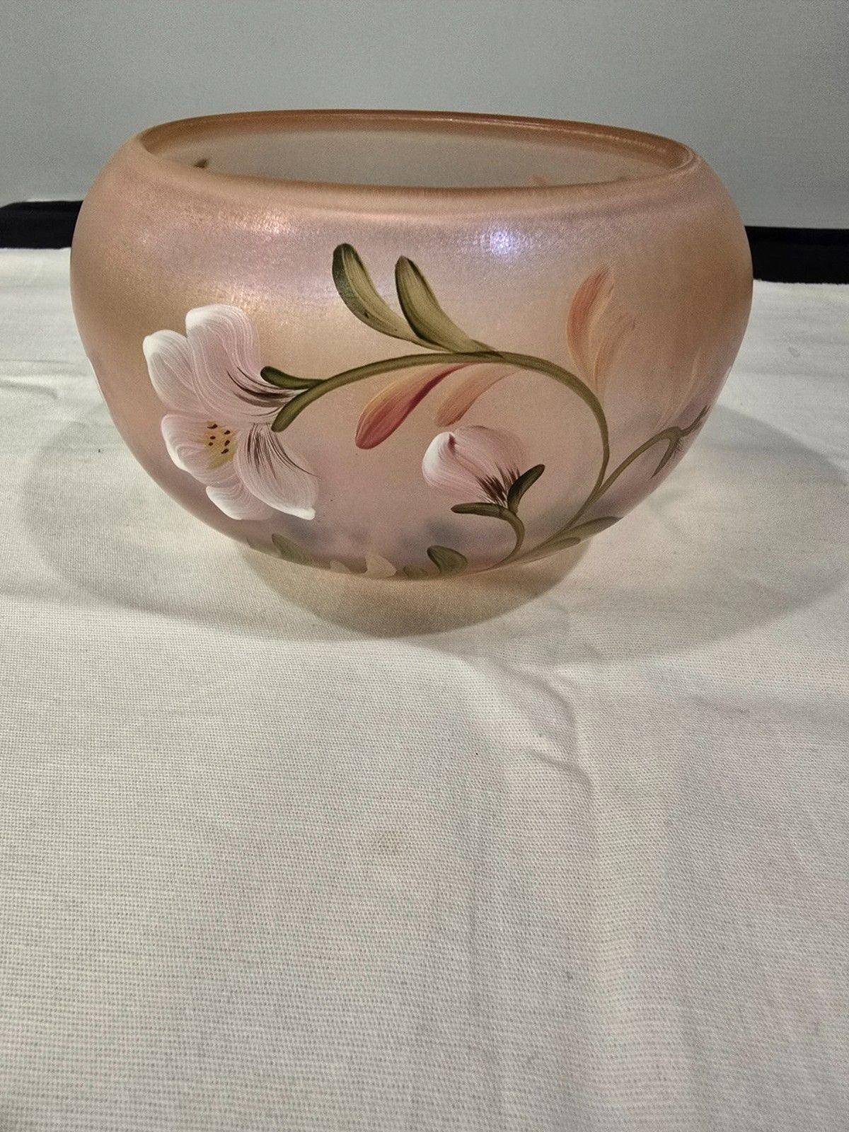 Fenton Hand-Painted Iridescent Glass Bowl – Signed “Handpainted by Sue Jackson”