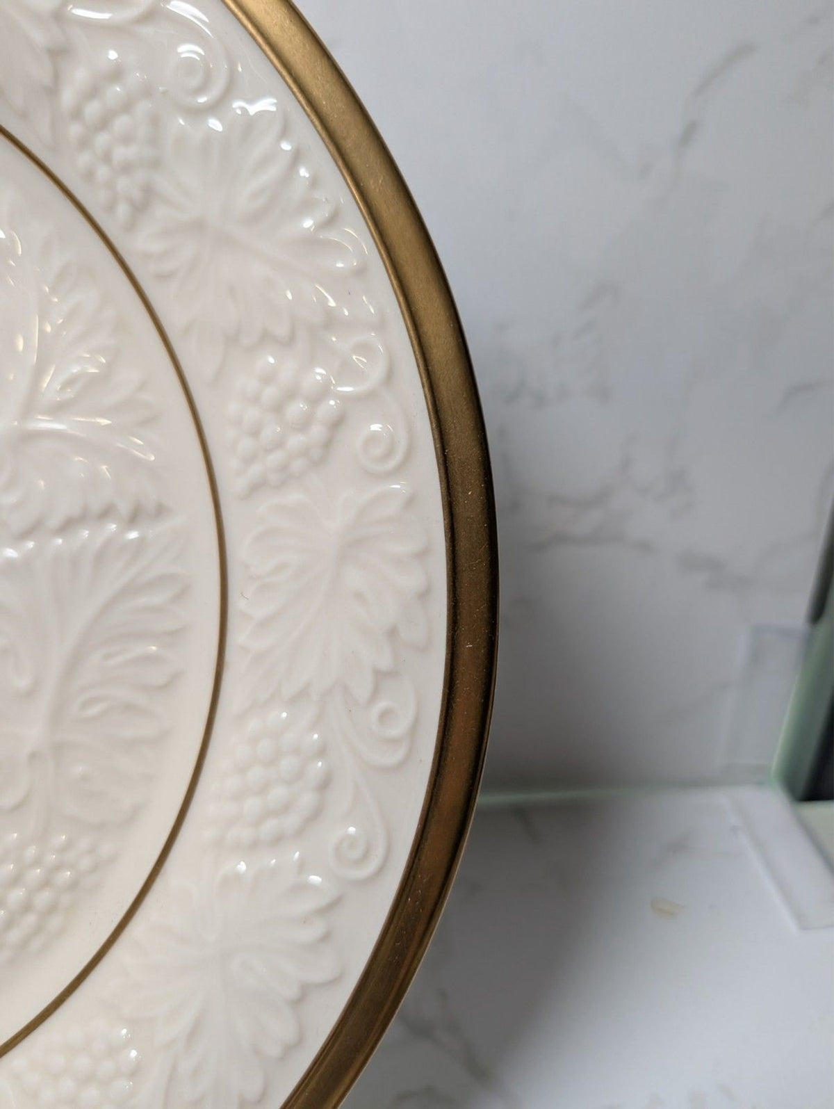Lenox Vineyard Embossed Grapes 13" Chop Plate Round Platter Ivory Gold USA