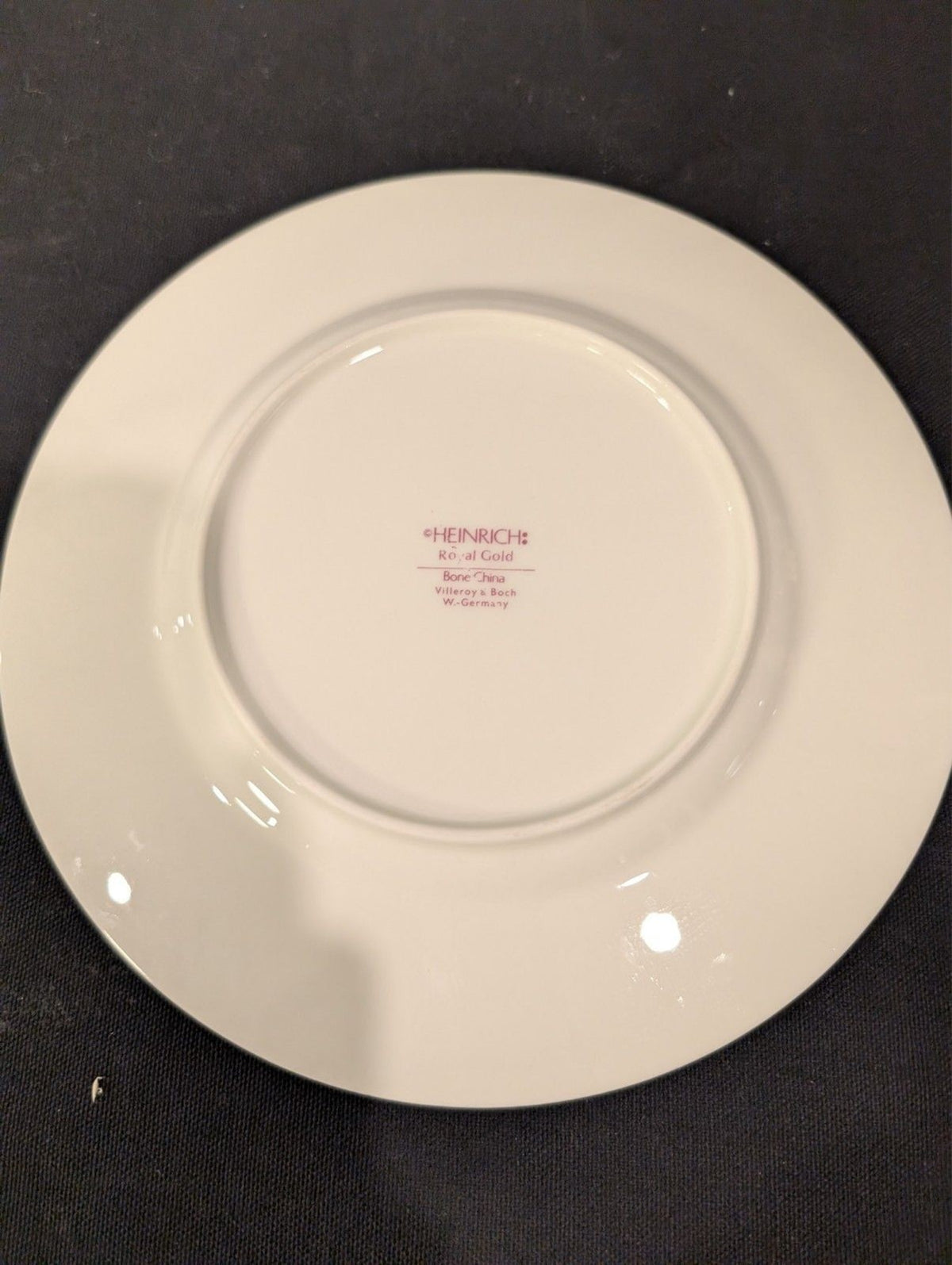 Heinrich Royal Gold Salad Plates Set of 4 – 8.75" – Villeroy & Boch W. German