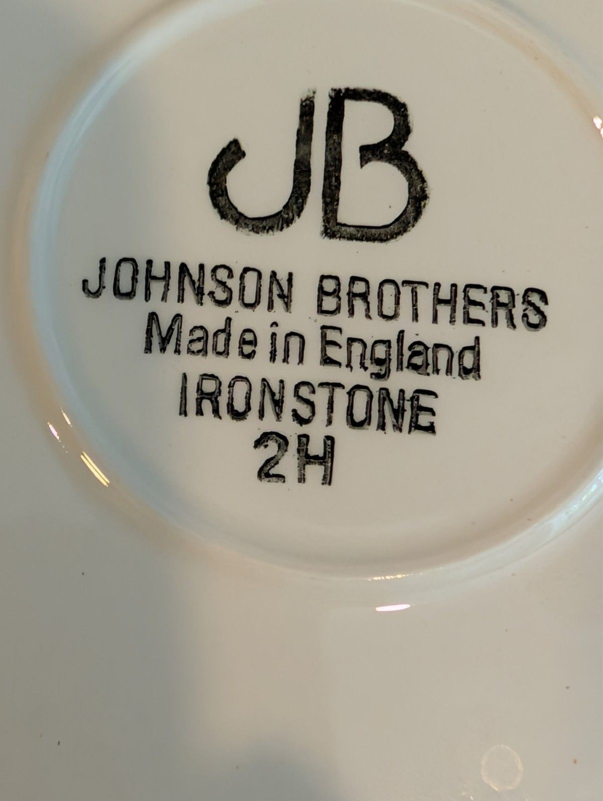 Johnson Brothers White Ironstone Teacups & Saucers Set of 6 Swirl Fluted England