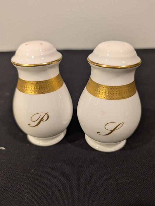 Heinrich Gold Brocade Salt and Pepper Shakers Villeroy & Boch Germany Bone China