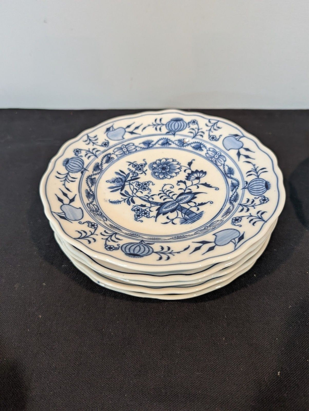 Blue Onion Salad Plate 7.75" – Oval MEISSEN Mark – Replacement Piece