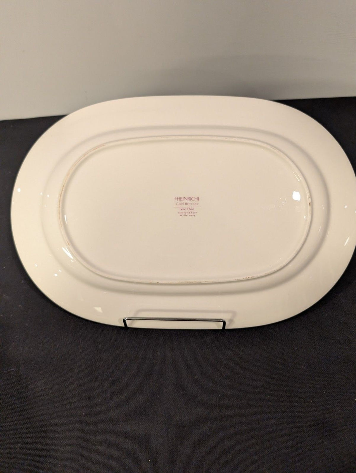 Heinrich Gold Brocade 13.5" Oval Serving Platter – Villeroy & Boch W. Germany