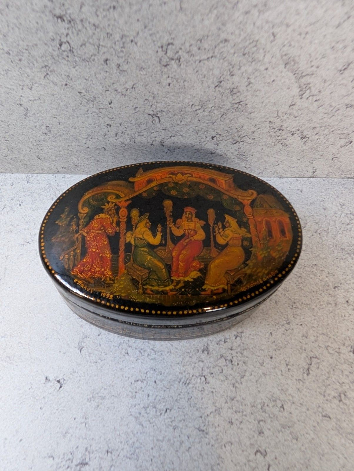Signed Palekh Russian Lacquer Box w/ Certificate – “Maidens” by Kononova – 1992