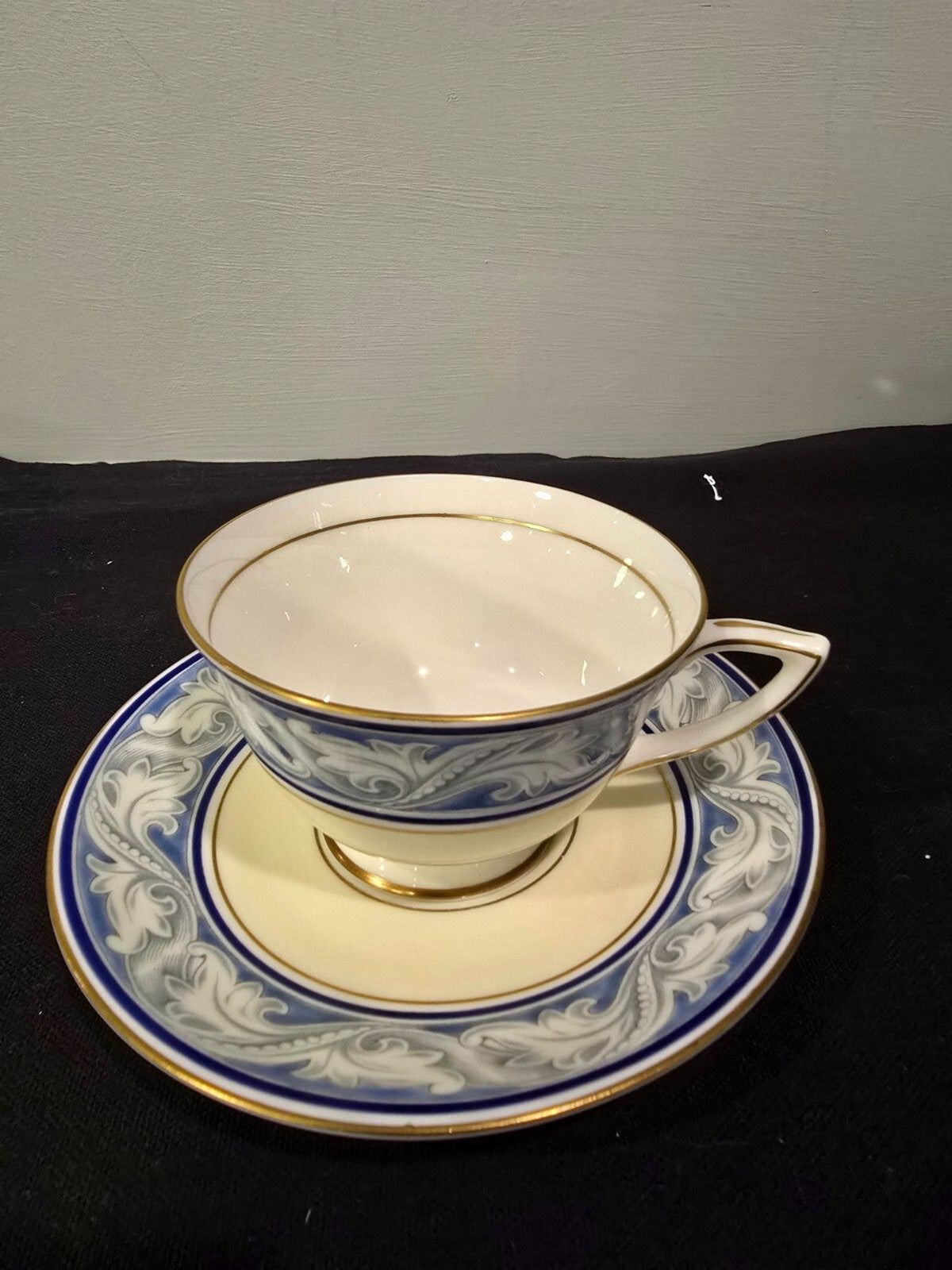Royal Doulton The Tewkesbury Cup and Saucer ~bone china~England-H4811