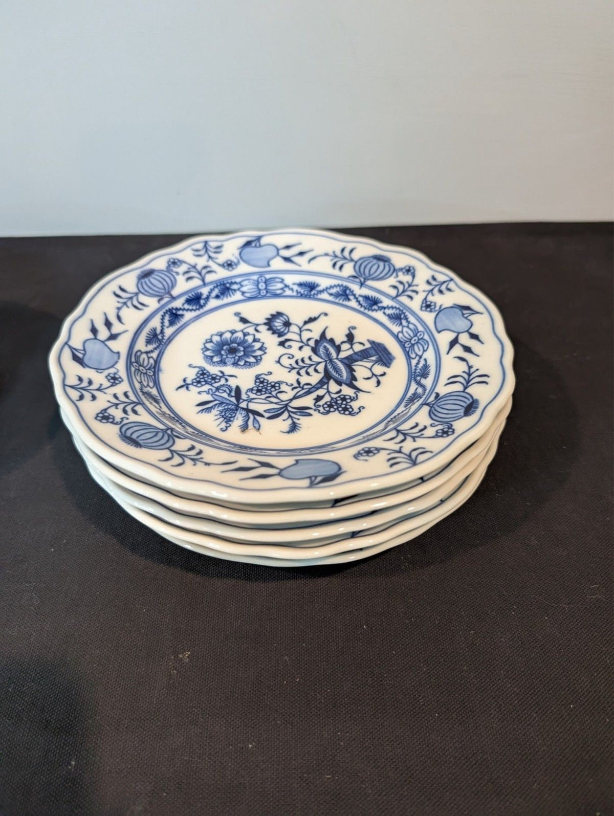 Blue Onion Salad Plate 7.75" – Oval MEISSEN Mark – Replacement Piece