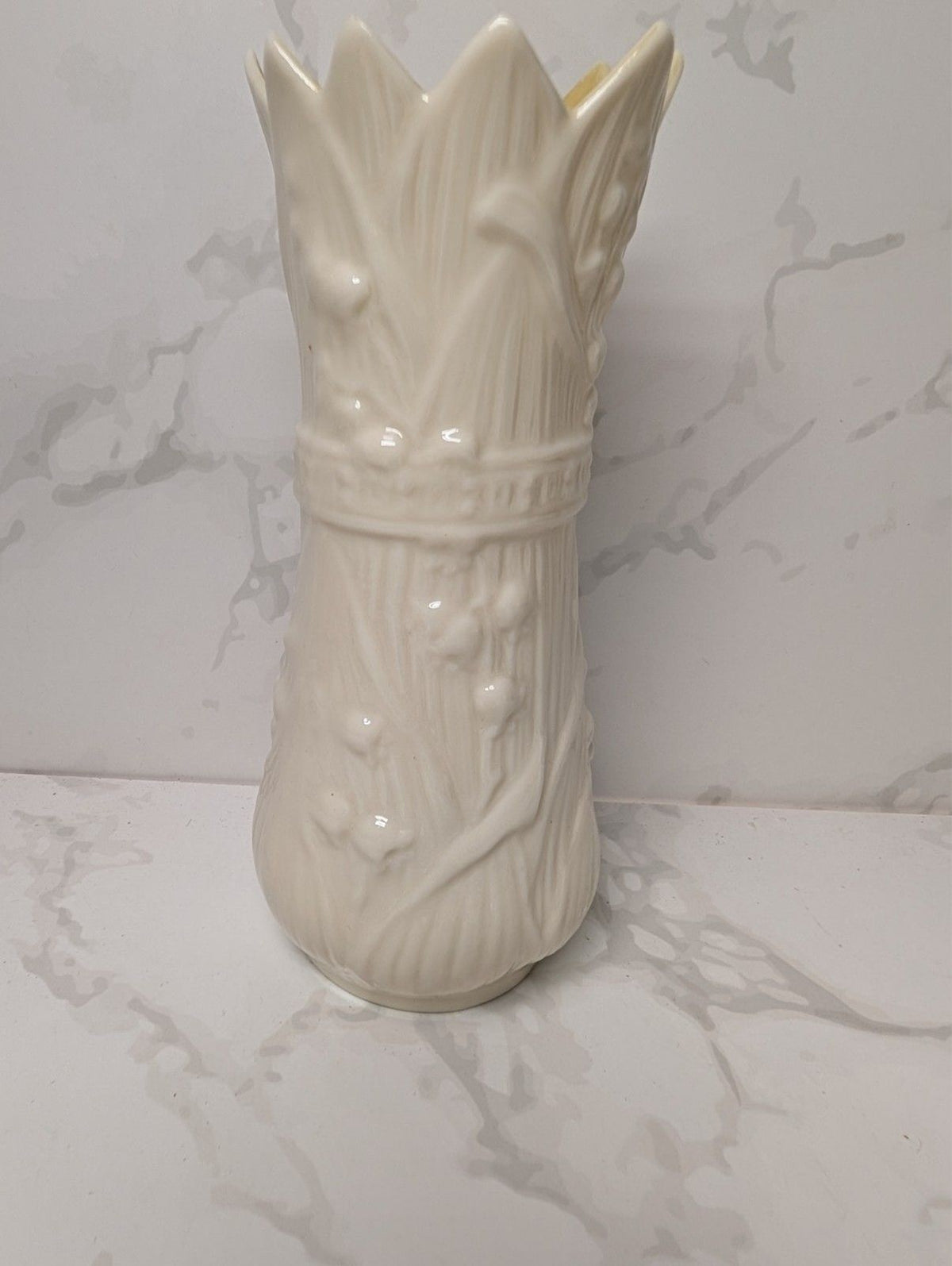 Belleek Ireland Lily of the Valley Vase & Neptune Shell Cachepot Planter Lot