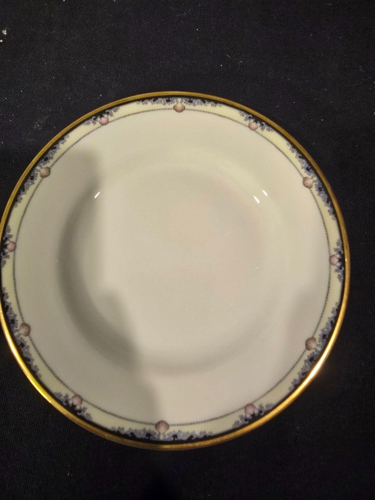 4 Royal Doulton “Rhodes” H.5099 Bread & Butter Plates – English Fine Bone China