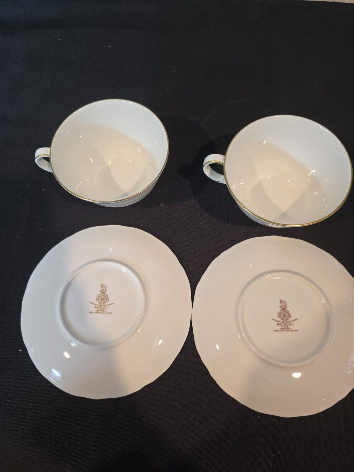 Set of 4 Royal Doulton Richelieu White/Gold Cup & Saucers H4957