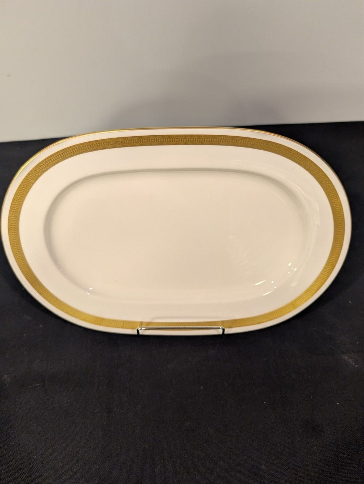 Heinrich Gold Brocade 13.5" Oval Serving Platter – Villeroy & Boch W. Germany