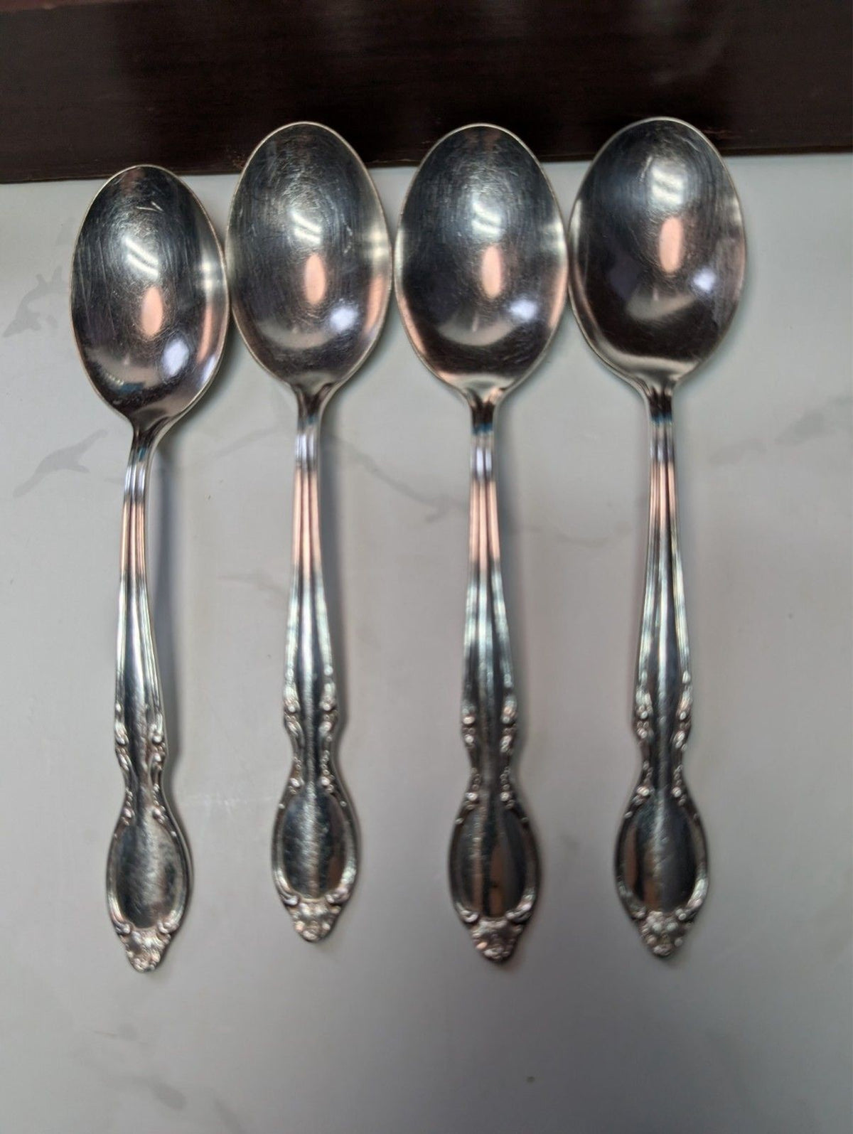 WM Rogers Precious Mirror Silverplate Flatware Set 41 Pc with Chest