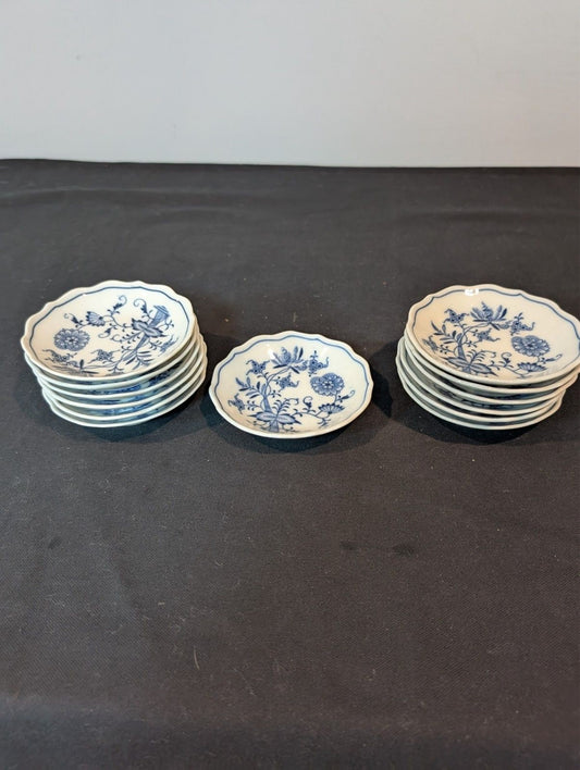 Blue Onion ~4" Dessert Bowl – Oval MEISSEN Mark – Zwiebelmuster Style