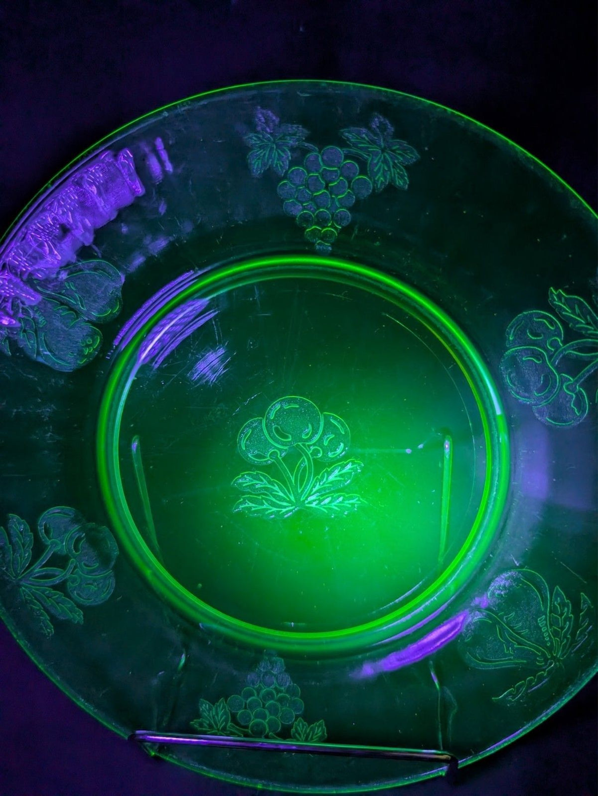 Set 2 Hazel Atlas Fruits Uranium Green Depression Glass Salad Plates 8 Inch