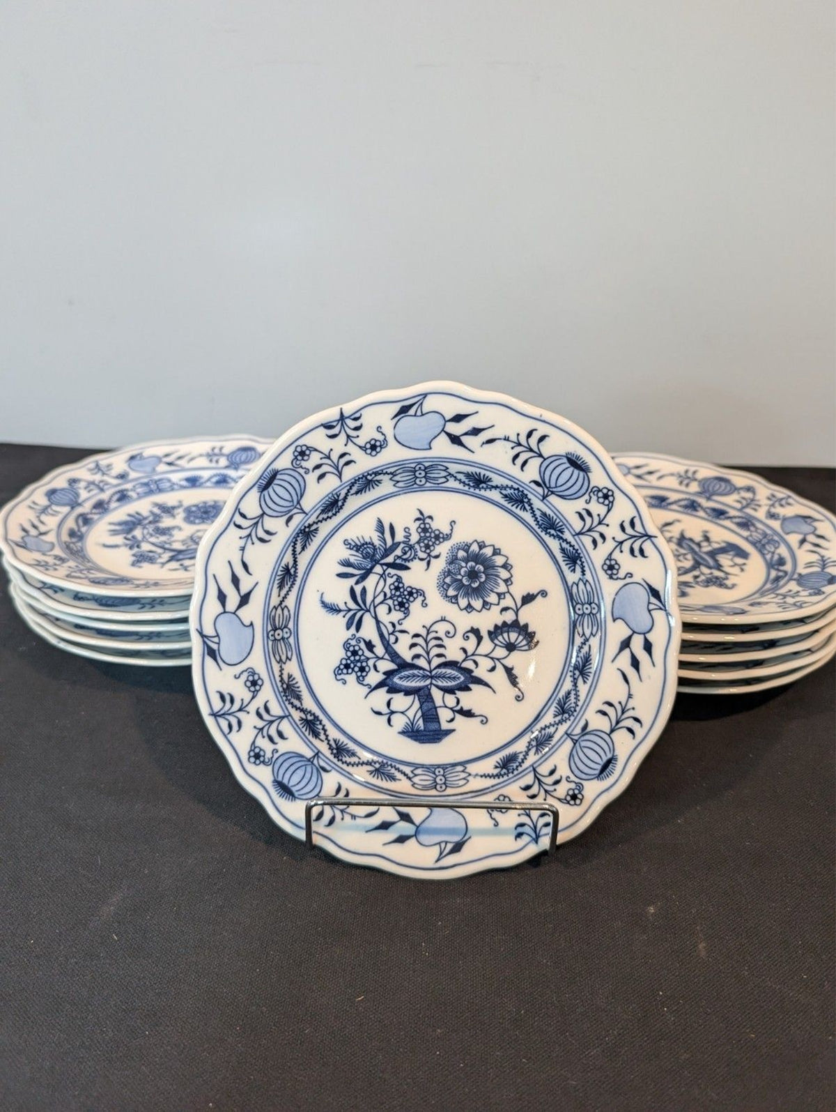 Blue Onion Salad Plate 7.75" – Oval MEISSEN Mark – Replacement Piece