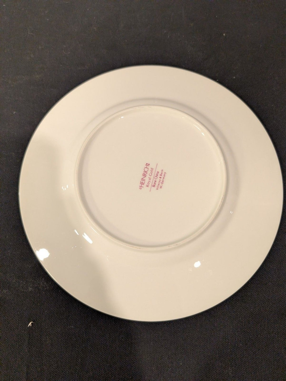 Heinrich Royal Gold Salad Plates Set of 4 – 8.75" – Villeroy & Boch W. German
