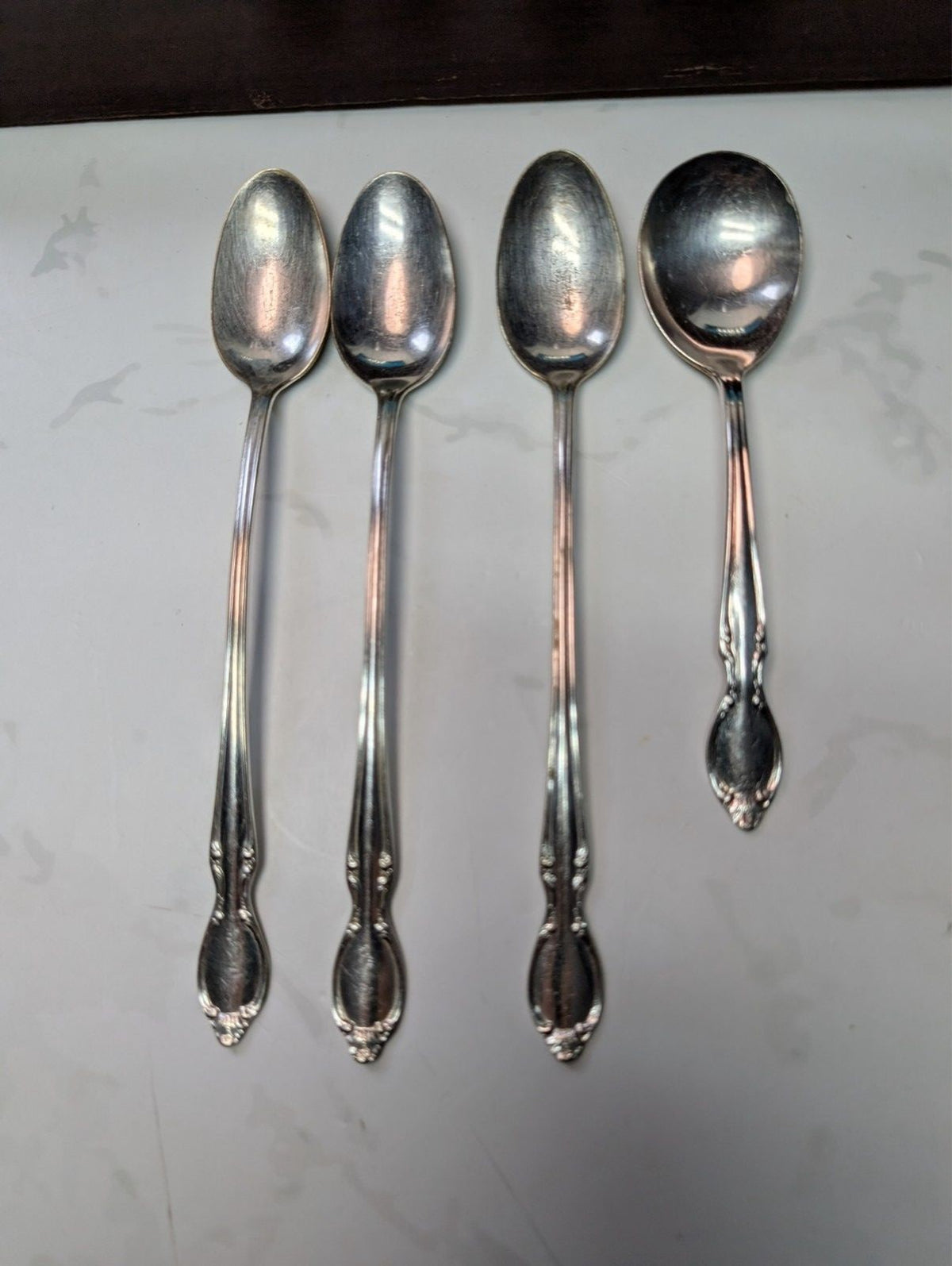 WM Rogers Precious Mirror Silverplate Flatware Set 41 Pc with Chest
