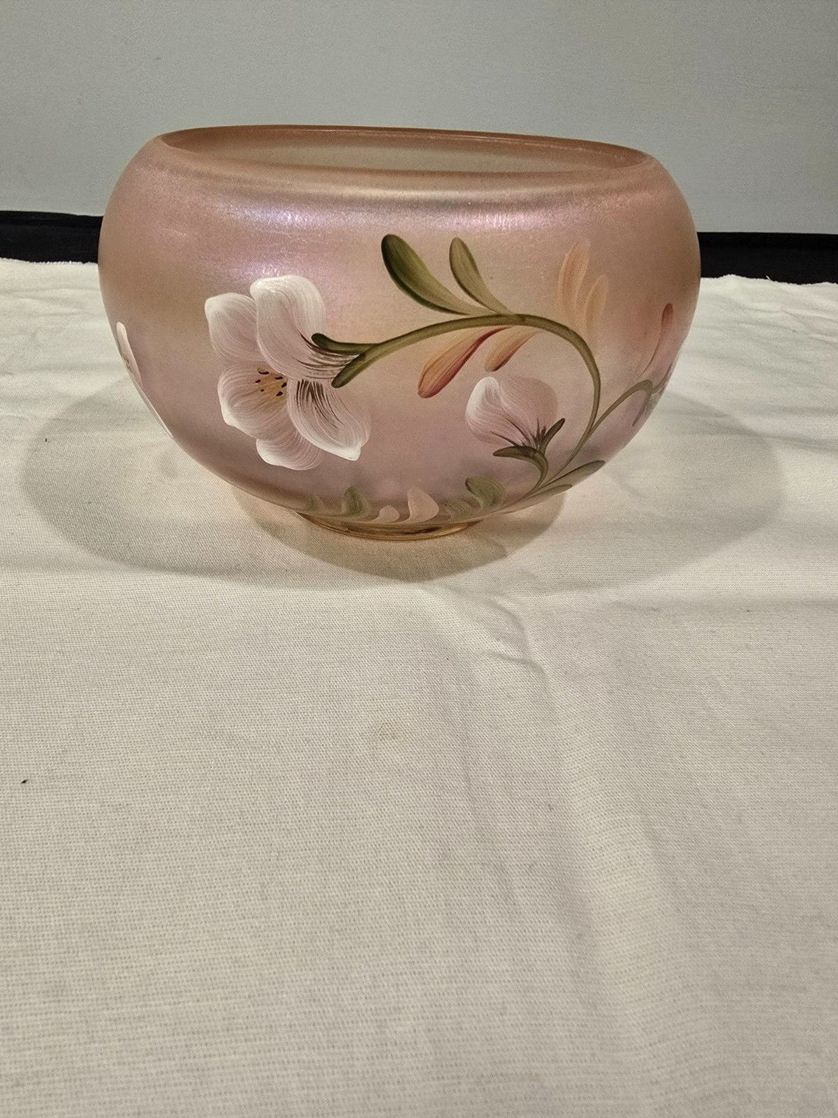 Fenton Hand-Painted Iridescent Glass Bowl – Signed “Handpainted by Sue Jackson”