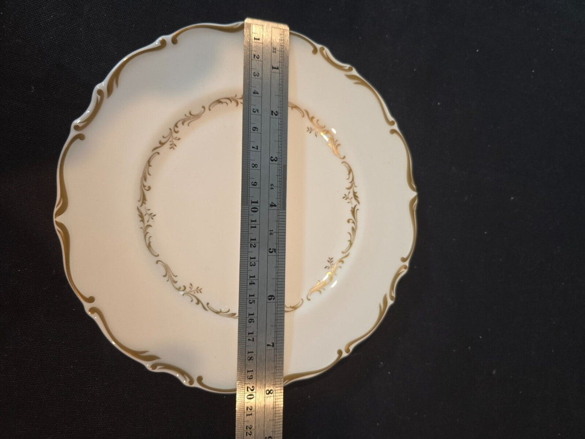 Set of 4 Royal Doulton Richelieu White/Gold 8" Salad Plates H4957