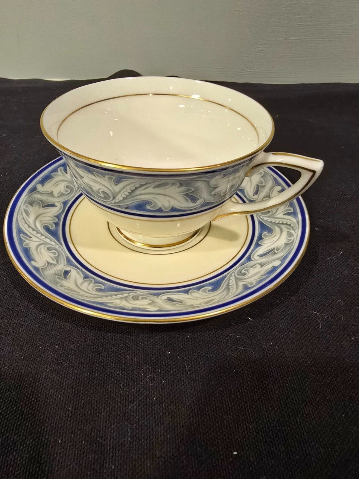 Royal Doulton The Tewkesbury Cup and Saucer ~bone china~England-H4811