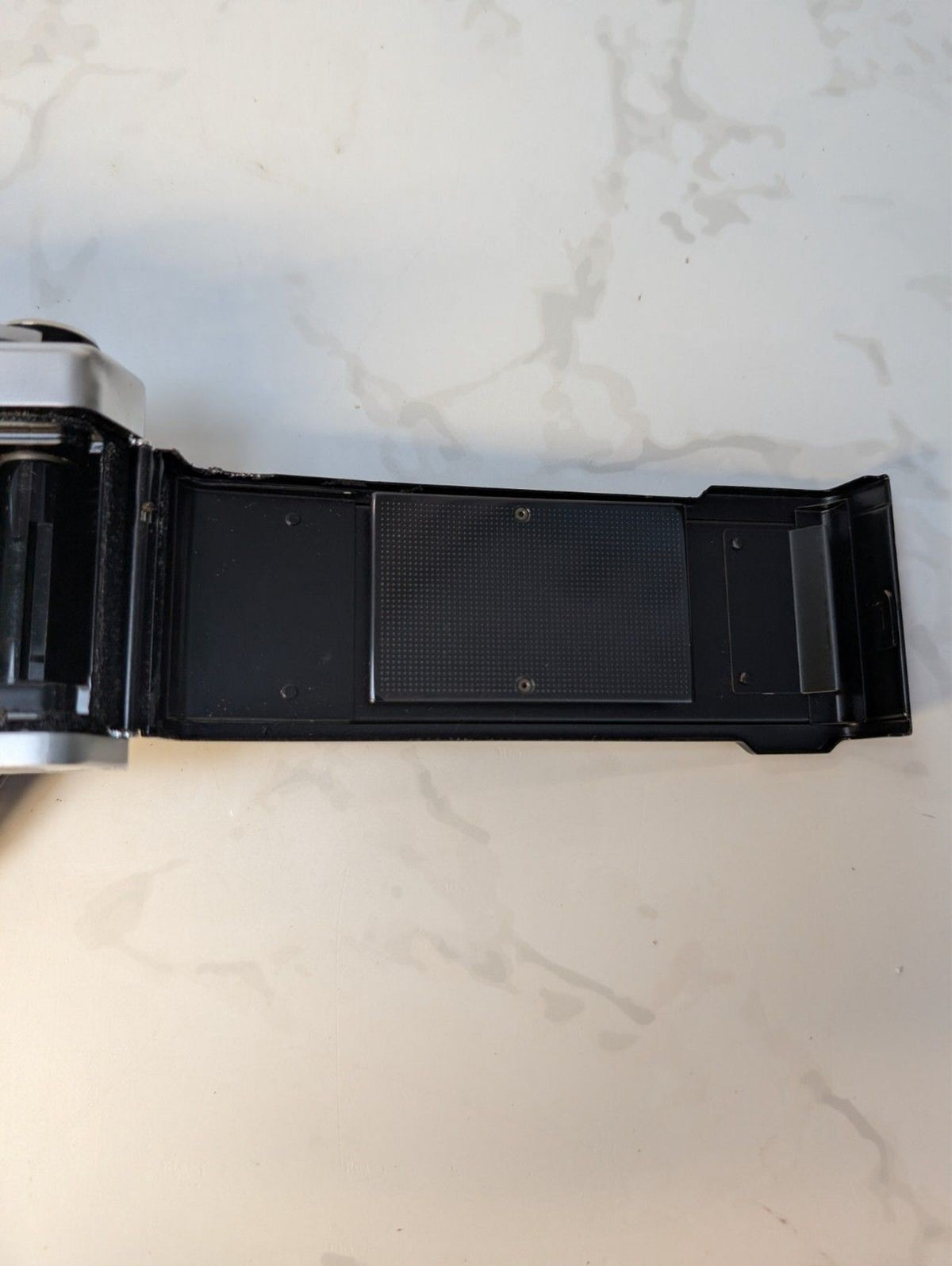 Olympus OM-1 MD 35mm SLR Film Camera Body w/ Original Case Tested Working