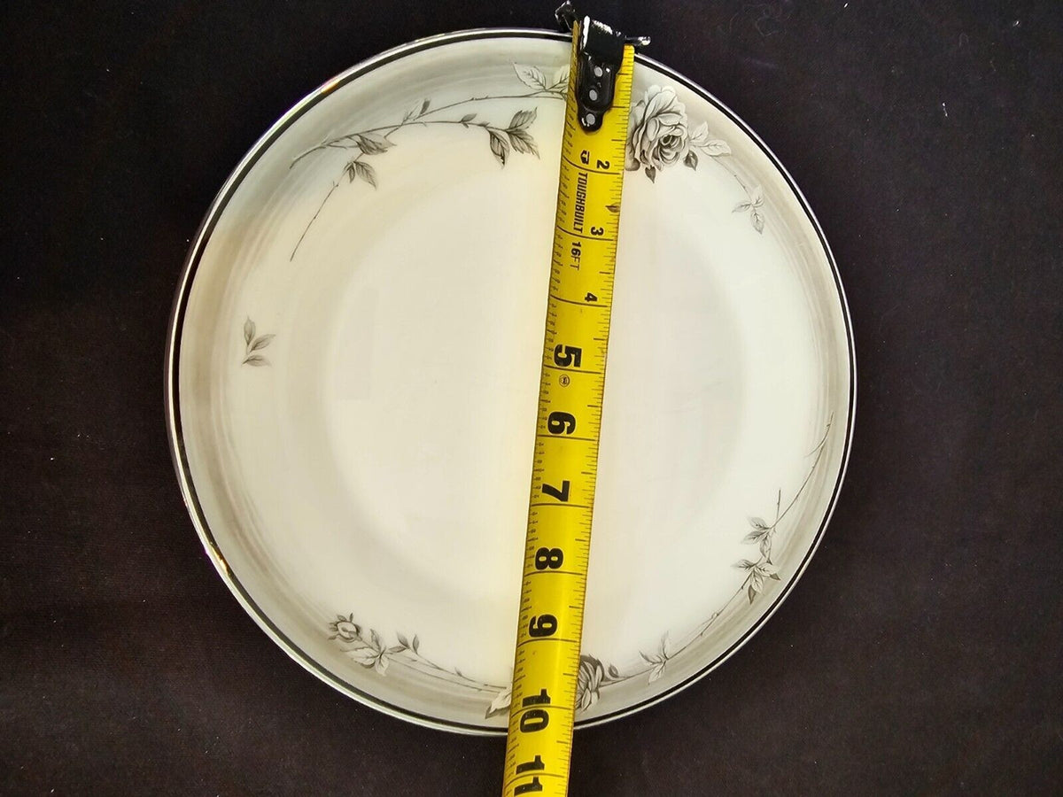 Set of 4 Royal Doulton Winter Rose H5129 10 1/2" Dinner Plates