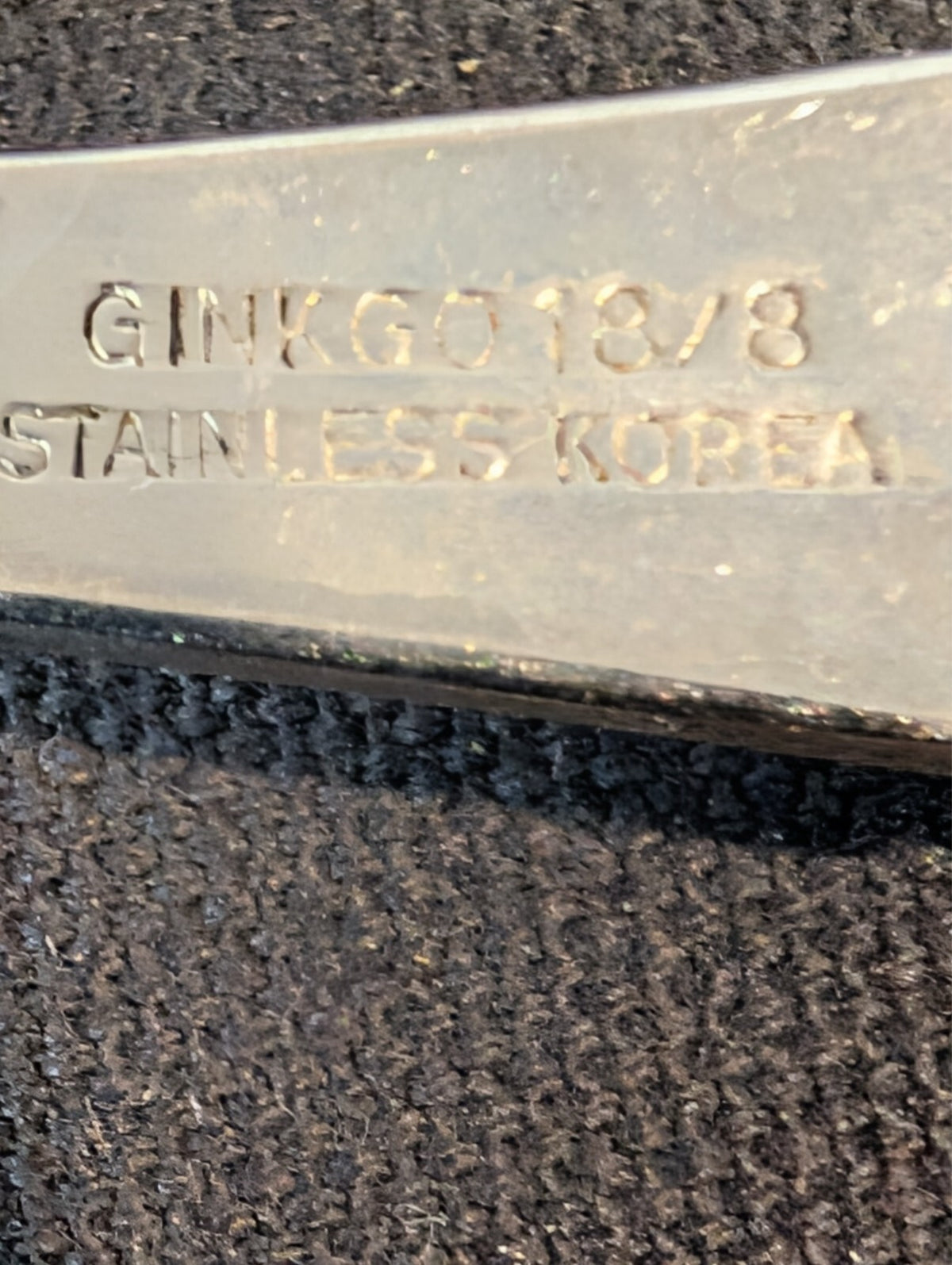 Ginkgo GIK3 Burgundy Handle 18/8 Stainless Flatware Korea 25 Pc Service for 5