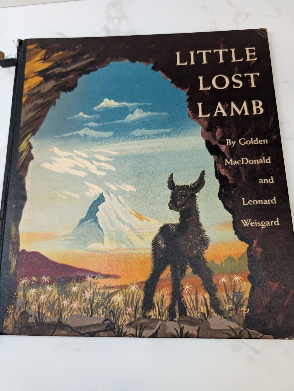 Little Lost Lamb by Golden MacDonal and Leodnard Weisgard (1945 First Edition)