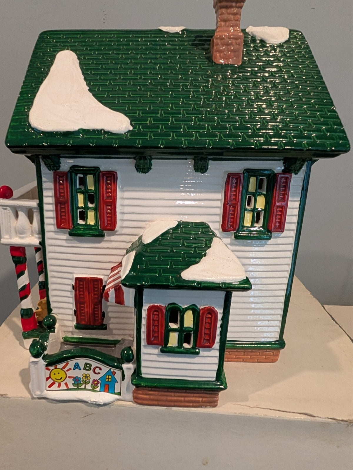 Dept 56 Snow Village Peppermint Porch Day Care 5485-2 Winter Playground 5436-4