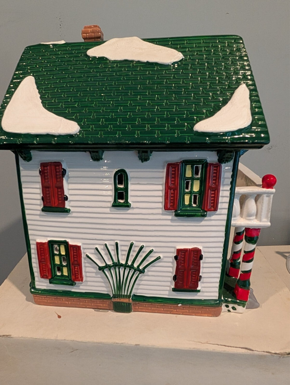 Dept 56 Snow Village Peppermint Porch Day Care 5485-2 Winter Playground 5436-4