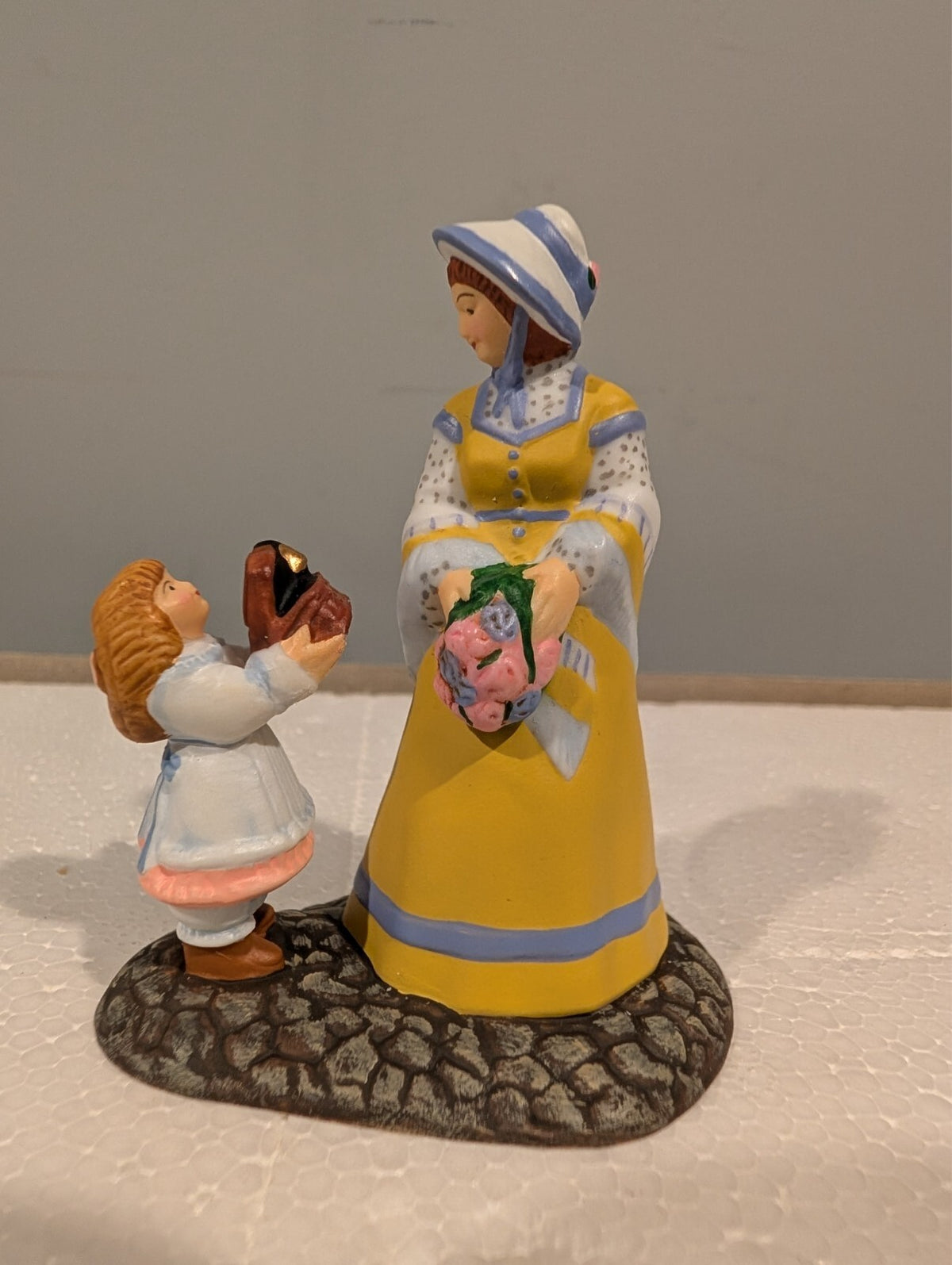 Dept 56 Dickens Village Aldeburgh Music Box Shop Gift Set 58442 Complete Box