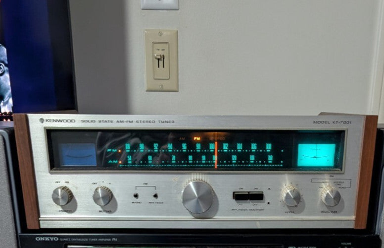 Kenwood KT-7001 AM FM Stereo Tuner Solid State Wood Case Audio HiFi 1970s