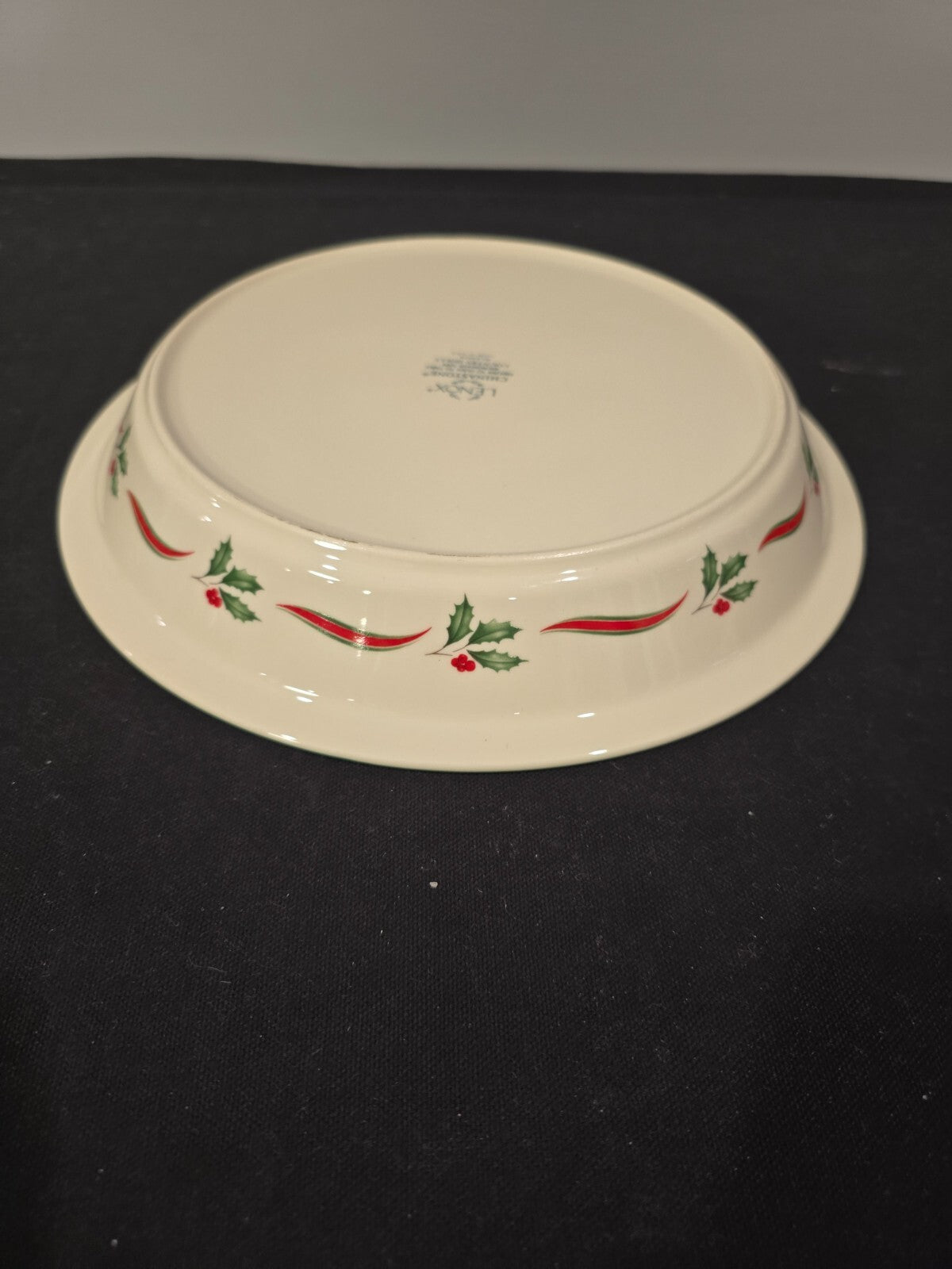 Lenox Chinastone Country Holly 11" Deep Dish Pie Baker Tart Plate USA