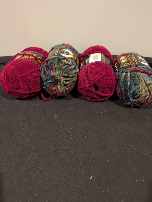 4 Skeins Lion Brand Lion Suede Yarn Fuchsia Waterlilies Bulky Polyester 11 oz