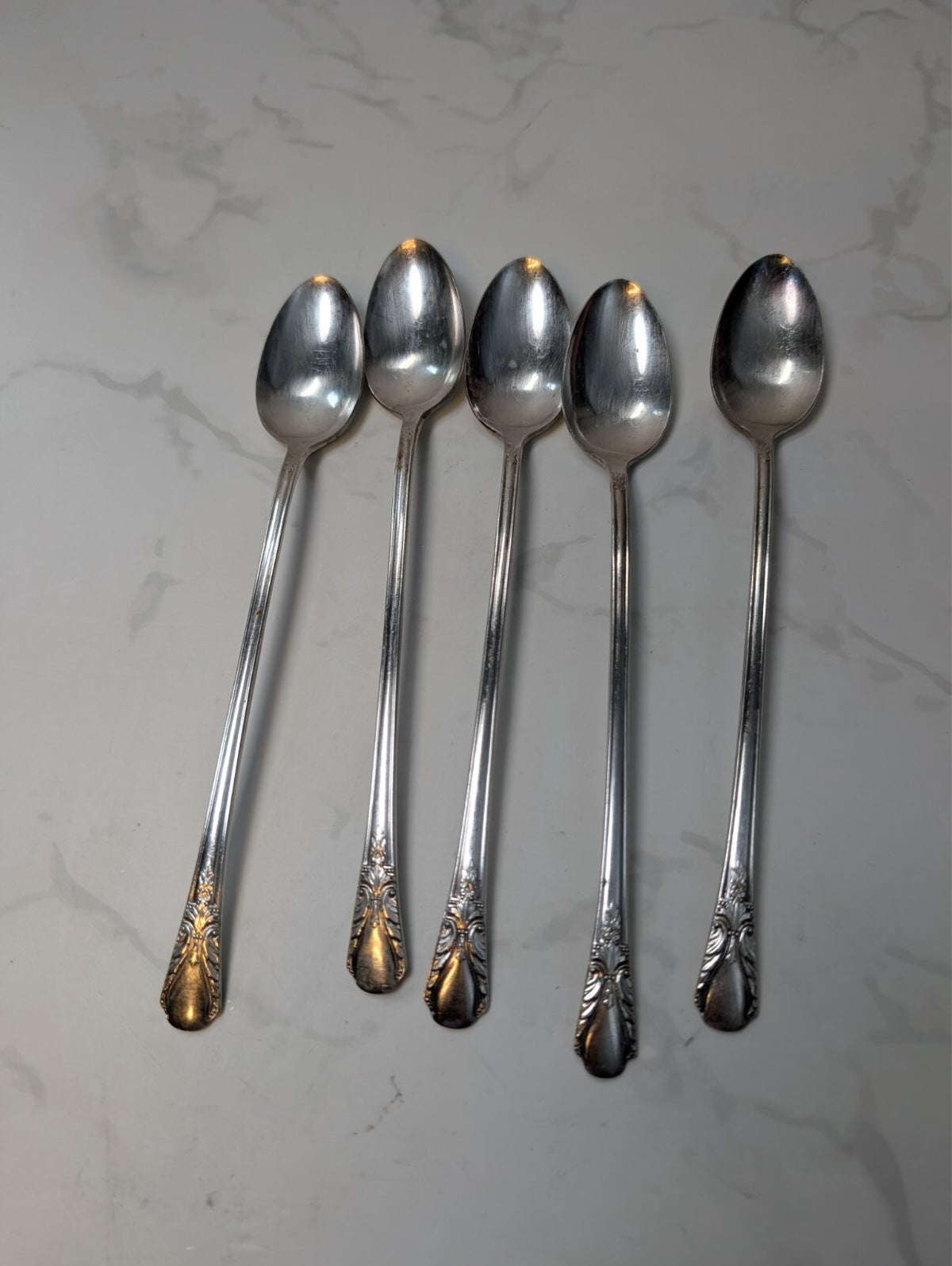 Vintage Wm Rogers Avalon Cabin Silverplate Flatware 90 Pc Service for 12