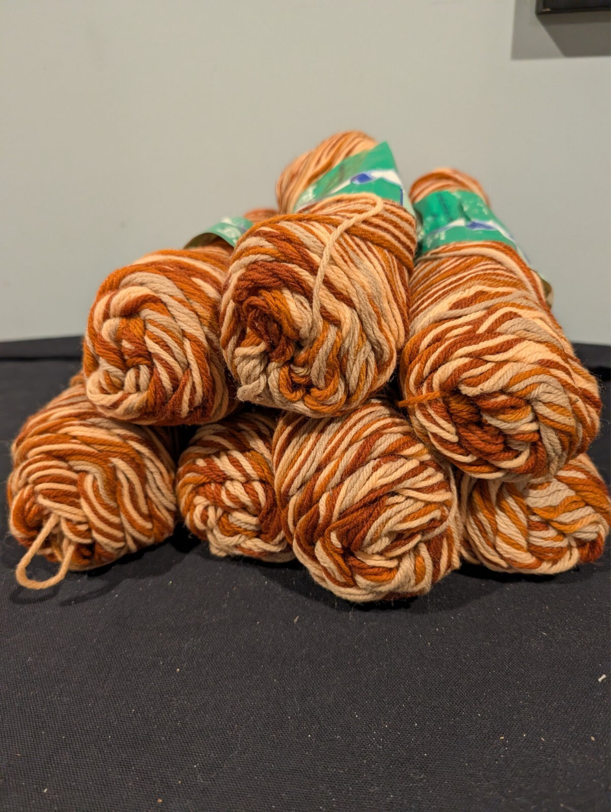 7 Skeins Vintage Columbia Minerva Nantuk Ombre Yarn Rust Tan Cream Orlon Acrylic
