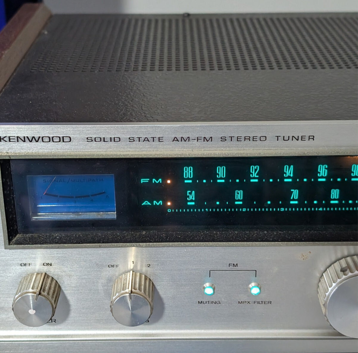 Kenwood KT-7001 AM FM Stereo Tuner Solid State Wood Case Audio HiFi 1970s